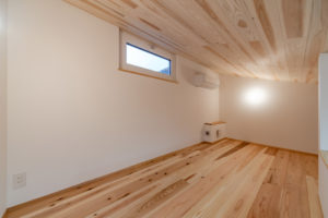 廿日市に建つ子育て家族パッシブデザイン注文住宅