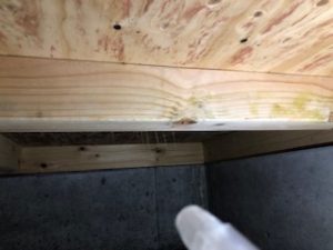 床下　カビ対策　アルコール殺菌