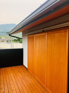 パッシブハウスの高性能窓　雨戸